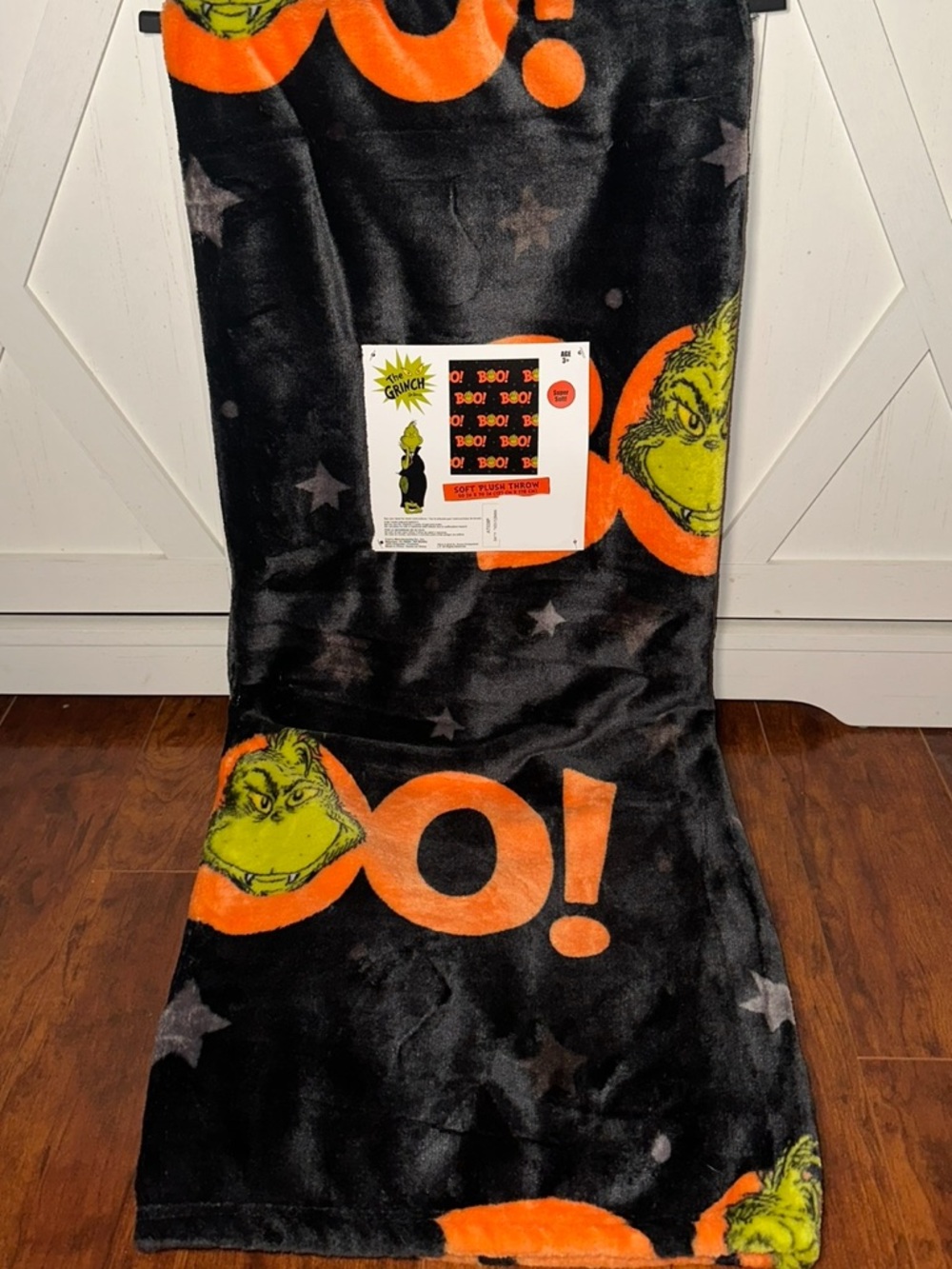 Grinch Halloween ‘Boo’ Plush Throw Blanket